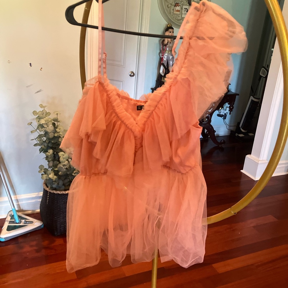 SHEIN Coral Ruffled Sleeveless Blouse